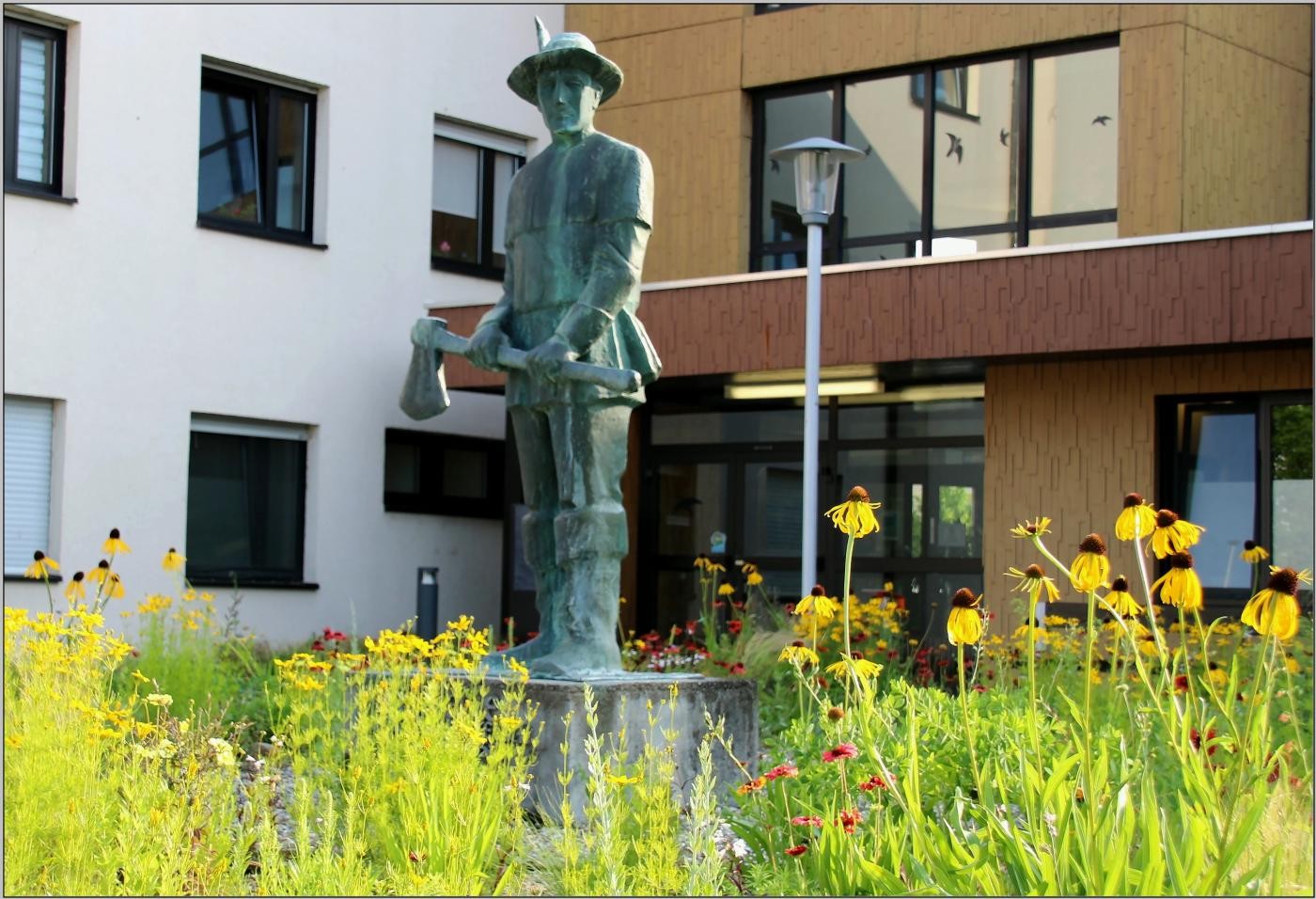 Enderle-Statue vor dem Rathaus