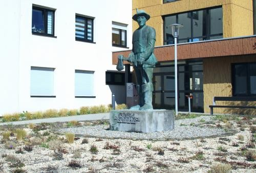 Vorderansicht Rathausgebäude